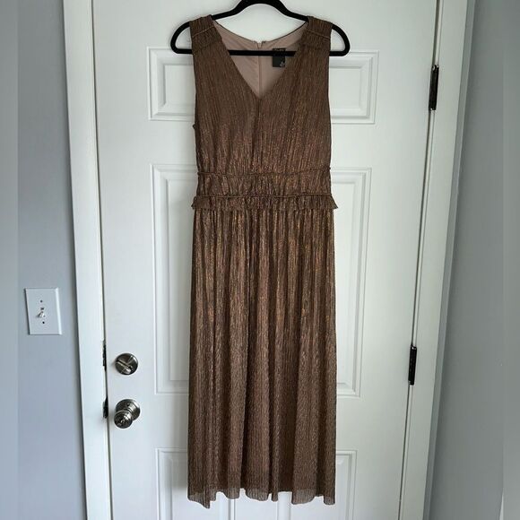 TAYLOR DRESSES Crinkle Metallic Chiffon Dress gold size 10 midi NWT SLEEVELESS - Picture 7 of 8